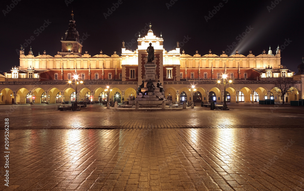 Obraz premium Rynek Glowny square of Krakow by night, Poland