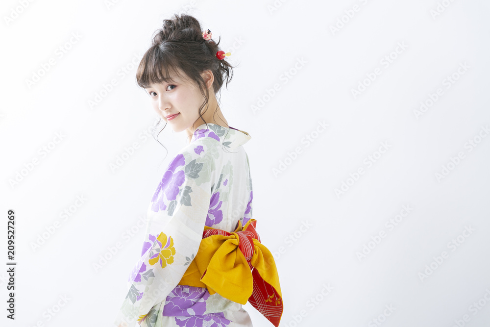 浴衣の女性 浴衣の女性