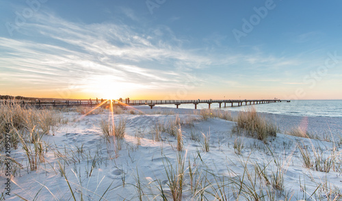 Fototapeta Naklejka Na Ścianę i Meble -  seebrücke ostsee