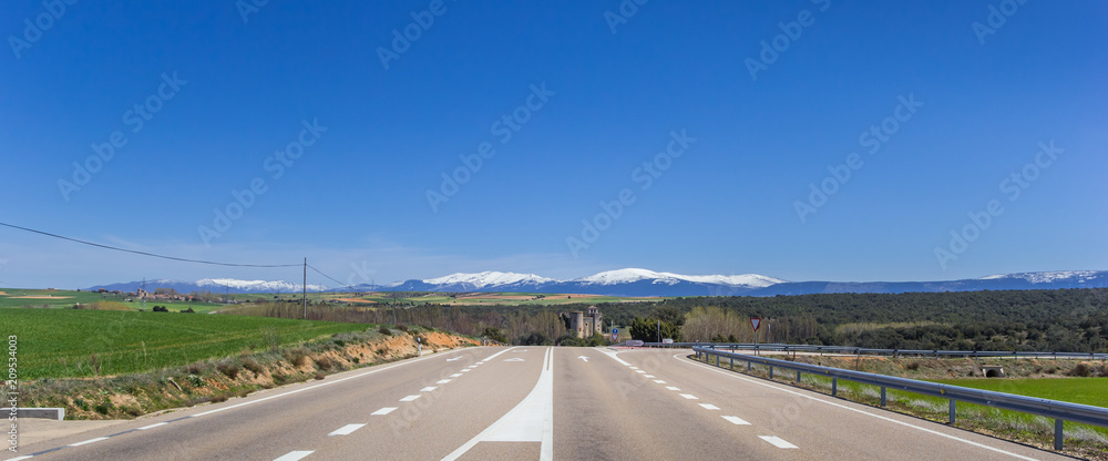 Fototapeta premium Panorama of a rural highway in Spain
