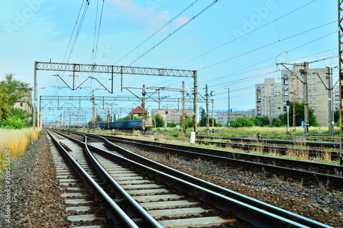 Tory kolejowe i infrastruktura transportowa. © W Korczewski
