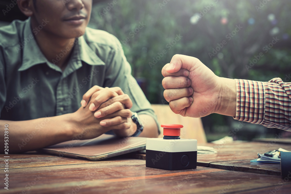 negotiation of business to sign contract with partners not done; business stop of negotiating in contract negotiation of business to sign contract with partners not done; business stop of negotiating in contract