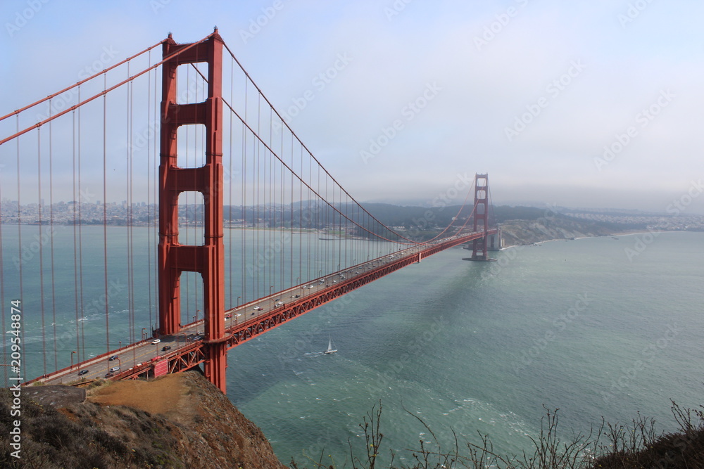 Fototapeta premium Pont du golden gate vu depuis la rive Nord