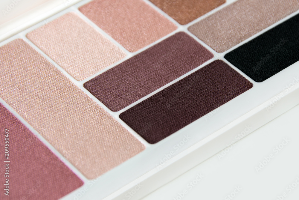 Make up - natural colors Make up - natural colors