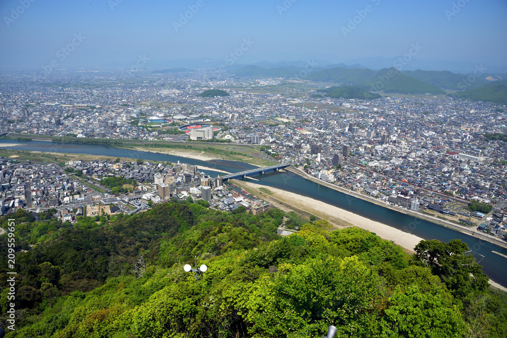 Fototapeta premium Gifu City, Gifu Prefecture Widok z zamku Gifu Tenshu
