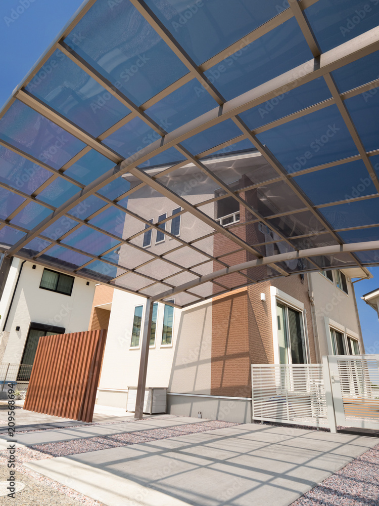 Obraz premium 住宅のガレージ