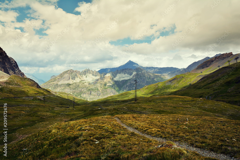 Naklejka premium Beautiful landscape on the Route des Grandes Alpes with Col de l'Iseran mountain pass who connects Italy to France.
