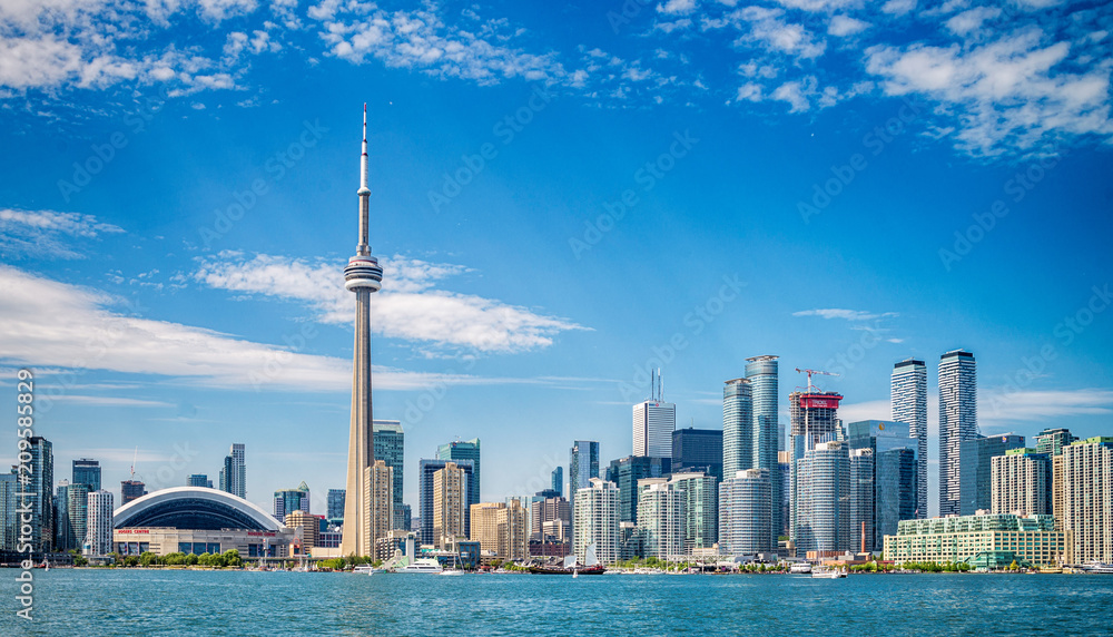 Skyline of Toronto in Canada - obrazy, fototapety, plakaty 
