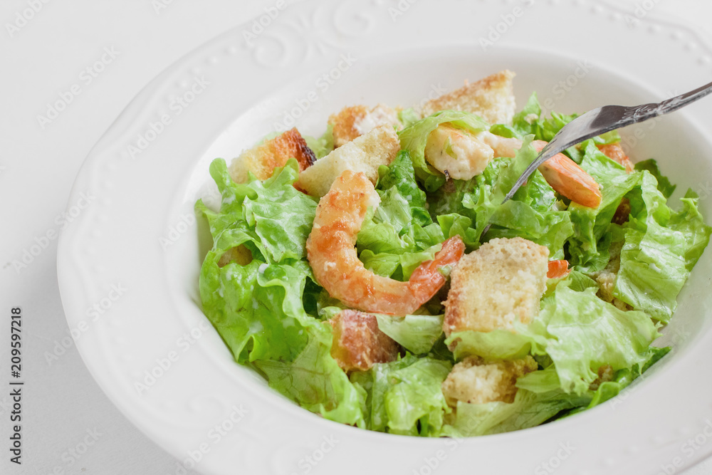appetizer,caesar,closeup,cuisine,delicious,diet,dinner,dish,food,fresh,gourmet,green,healthy,lettuce,lunch,meal,nutrition,plate,salad,seafood,shrimp,vegetable,white