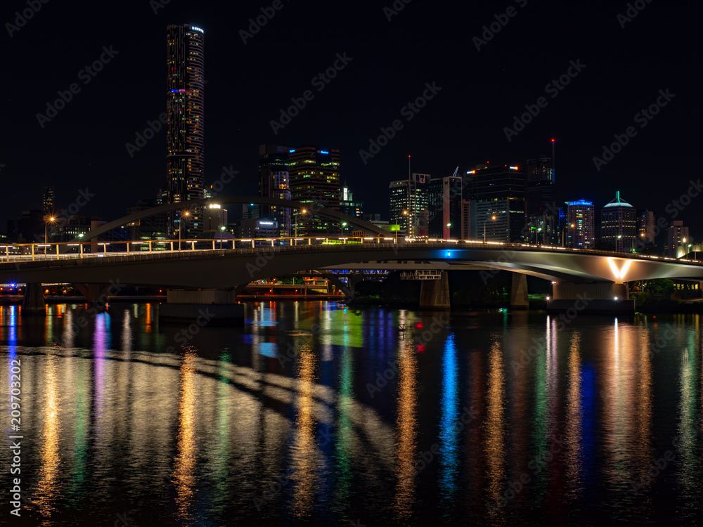 lights on brisbane river at night