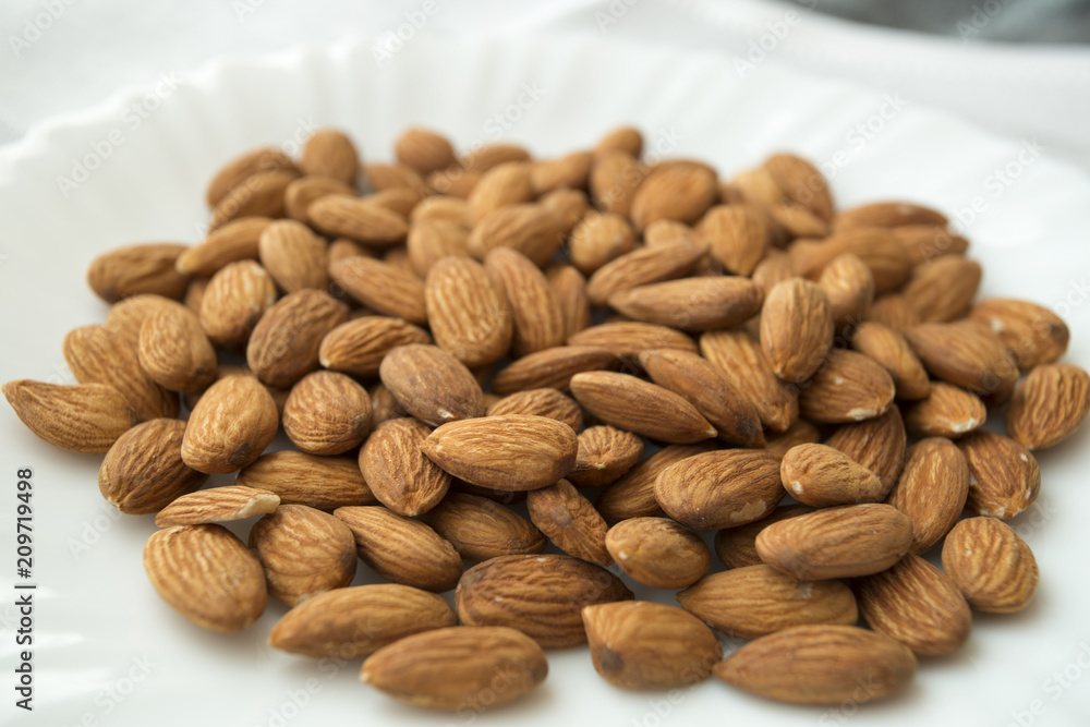 almonds almonds