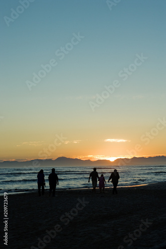 Sunset walkers © Adriaan