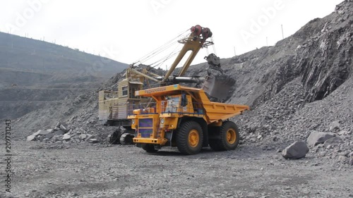 loading of iron ore 18