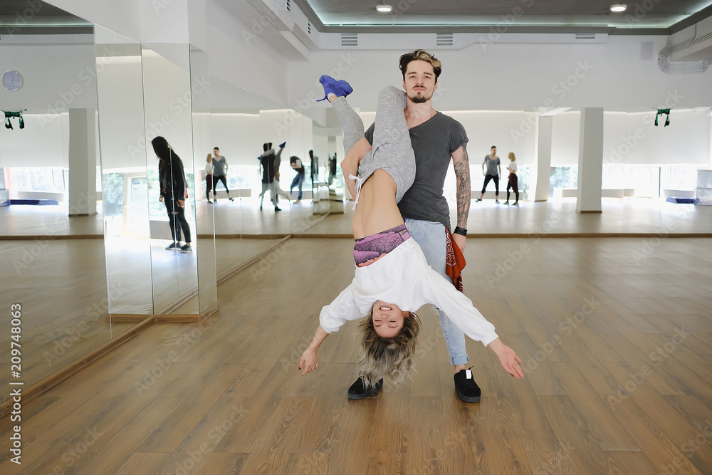 Fototapeta premium Man and woman dancing