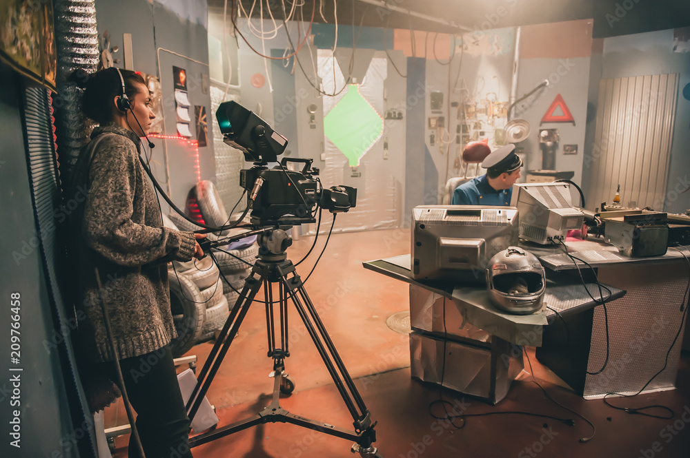 Naklejka premium Behind the scene. Actor in front of the camera