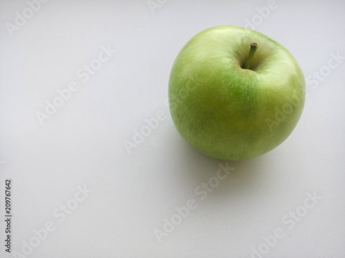 isolated Apple on the table