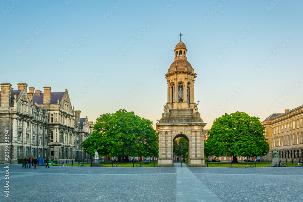 Fototapeta premium Campanile inside of the trinity college campus in Dublin, ireland