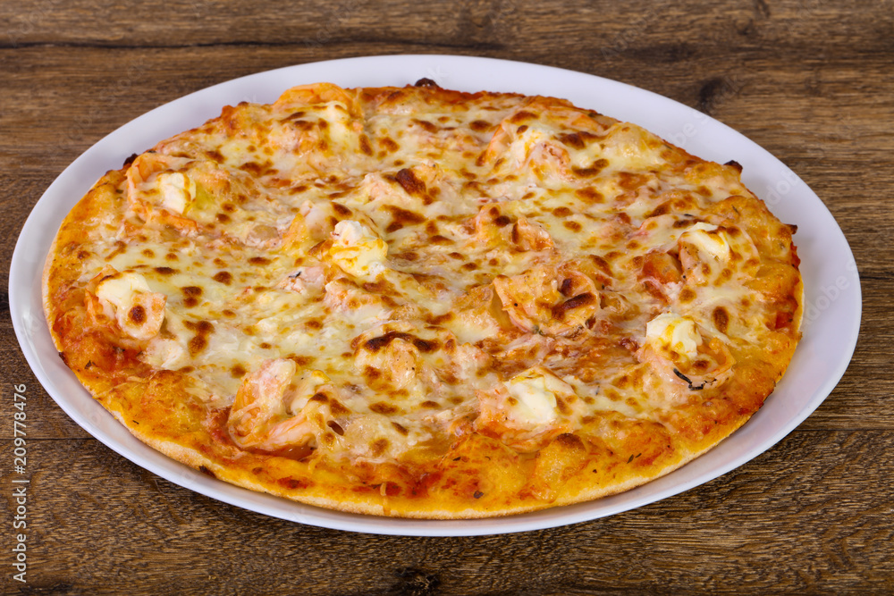 Pizza with prawn