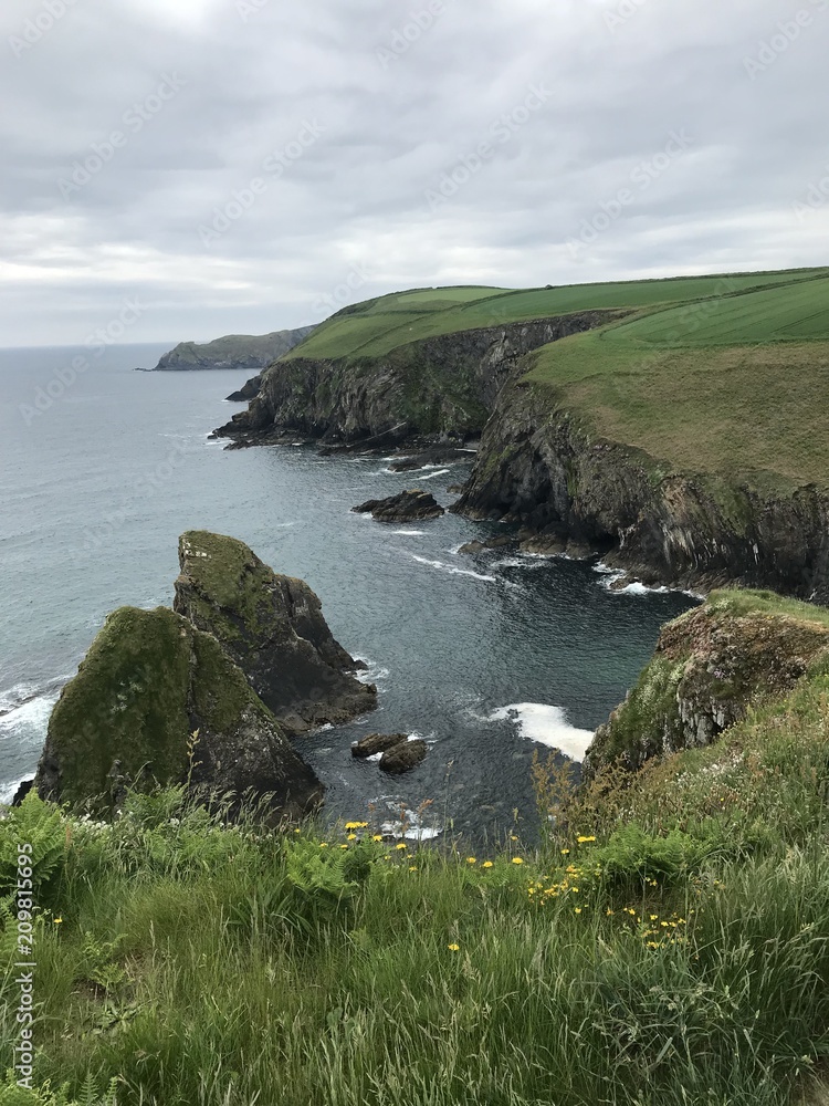 Summer view of the southern Irish ocean coast in 
County Kerry (Contae Chiarraí)