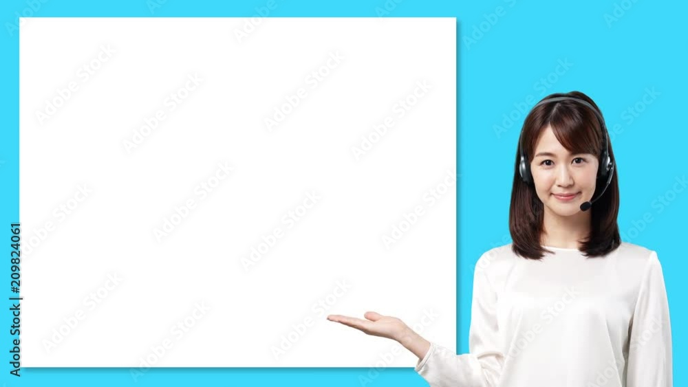 説明する女性 説明する女性