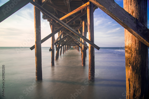 Wallpaper Mural Still water runs deep! Torontodigital.ca