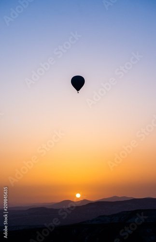 Minimalist sunrise balloon ride
