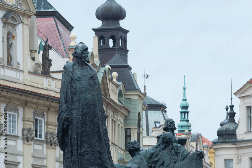 Fototapeta premium Jan Hus Monument in Prague