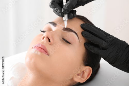 Young woman undergoing proc...