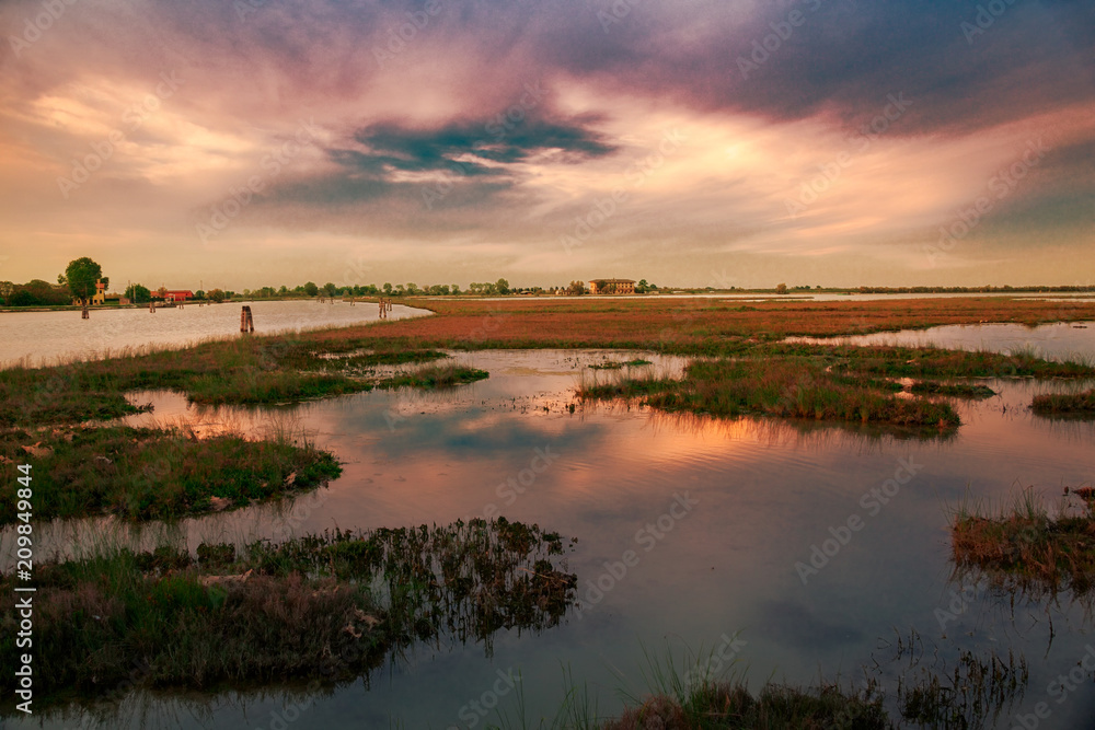 Fototapeta premium Venetian Lagoon at sunset