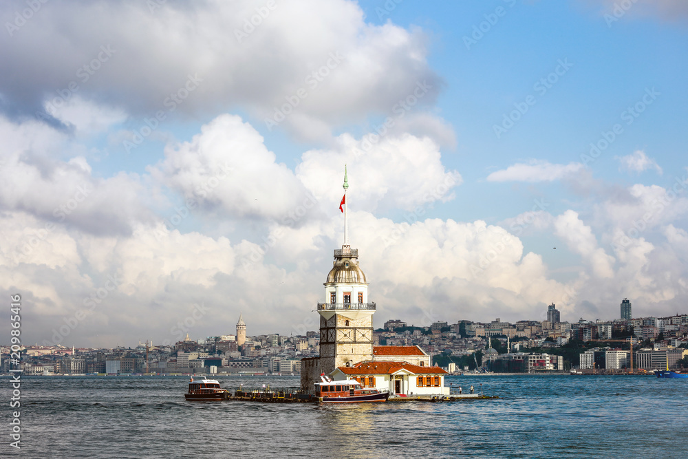 Naklejka premium Beautiful view of Istanbul with long exposure shot in Bosphorus - Istanbul.