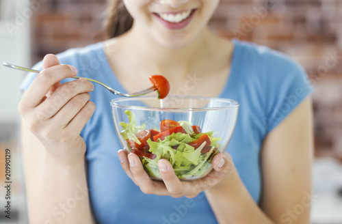 Woman having an healthy meal