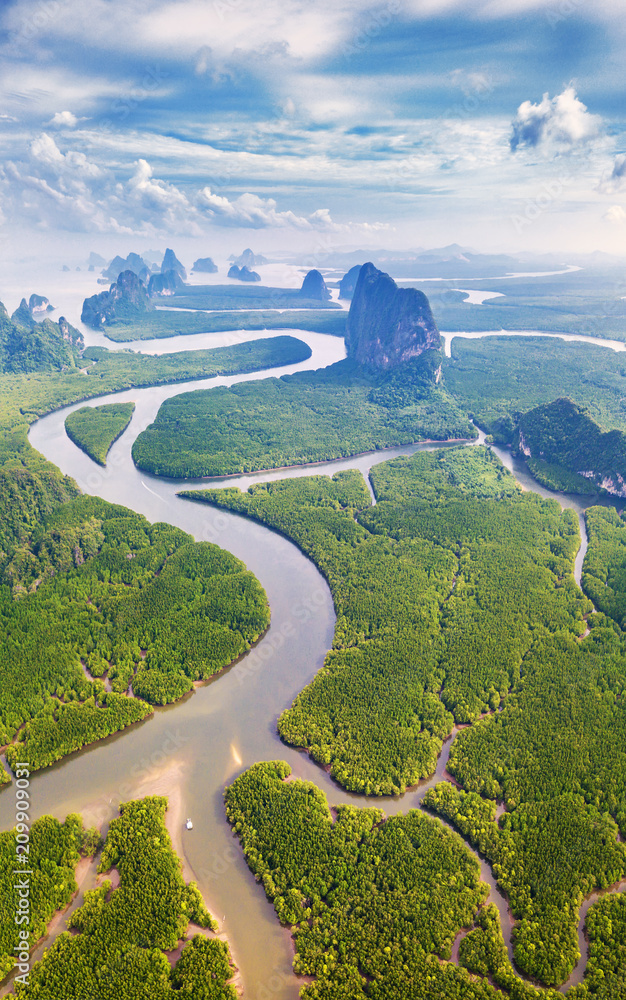 Φωτογραφία Panoramic aerial view of the Phang Nga bay with mangrove tree forest and hills in the Andaman sea, Thailand