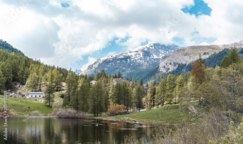 Fototapeta Naklejka Na Ścianę i Meble -  Spring mountain lake in the french Alps