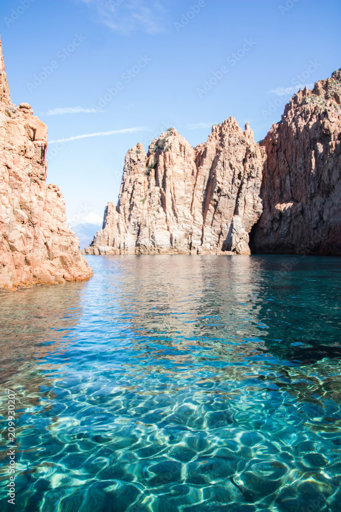 les eaux turquoise de Corse