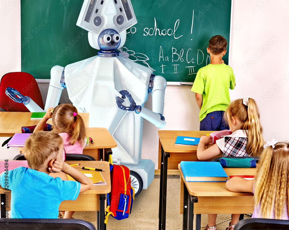 Teacher ai robot with school children girl and boy in class blackboard  background. Interactive ai online artificial intelligence learning future  for kids concept. foto de Stock | Adobe Stock