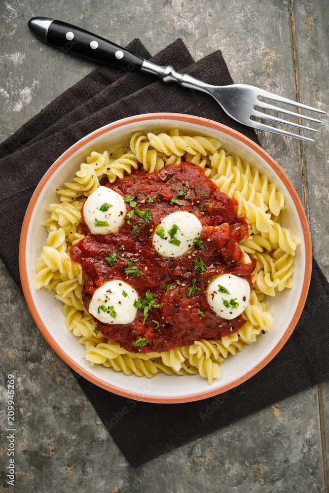Fusilli alla napoletana Fusilli alla napoletana
