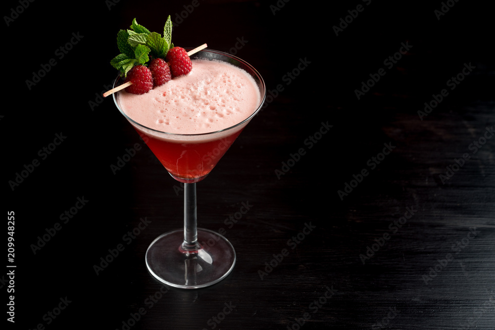raspberry cosmopolitan martini vodka cocktail drink bar mint garnish ice bartender