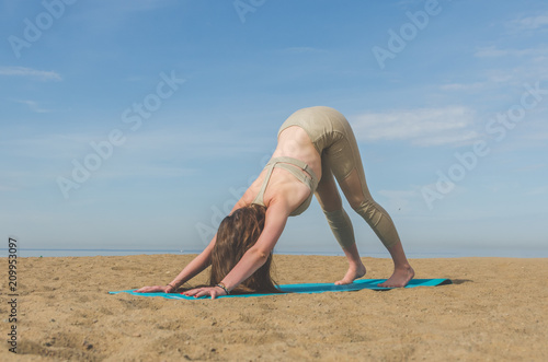 the girl doing yoga, doing asanas