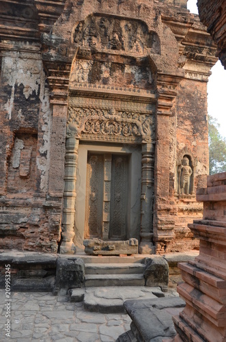 ancient asia angkor cambodia temple stone