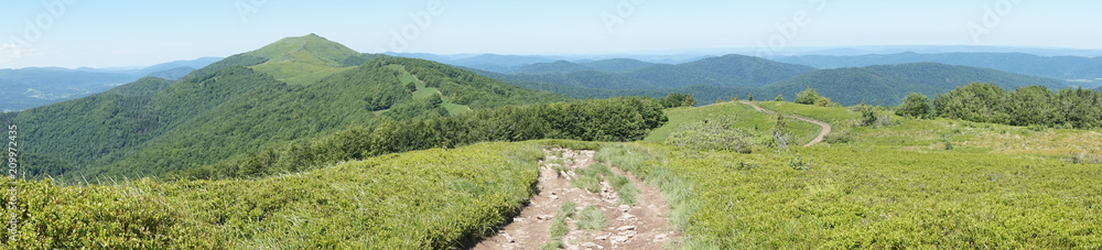 Obraz premium Bieszczady mountains, Poloniny mountains - panorama