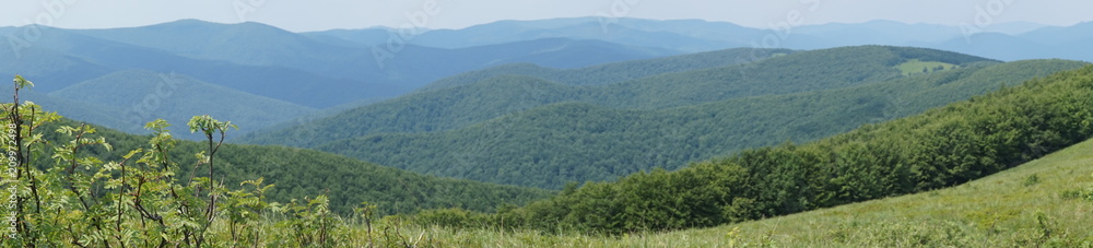 Obraz premium Bieszczady mountains - panorama/ panoramic photograph