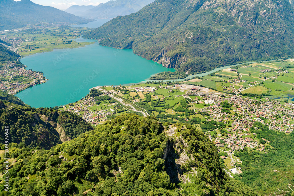 Lago di Novate Mezzola e Pian di Spagna (IT) - Vista aerea panoramica