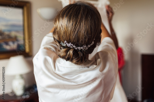 Close up of brides jewel headdress photo