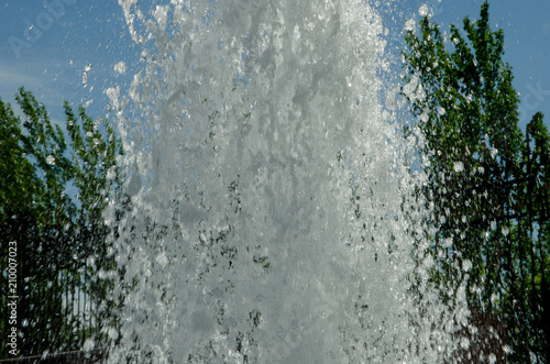the fountain runs in the park, on the fountain square