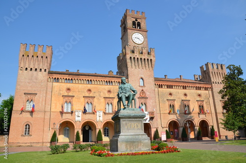 Rocca Pallavicino e monumento di Giuseppe Verdi a Busseto