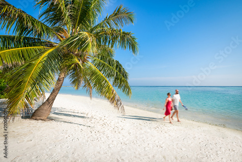 Strandurlaub auf einer einsamen Insel © eyetronic