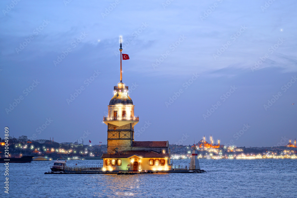 Awesome sky and Maiden's Tower (kiz kulesi) in istanbul