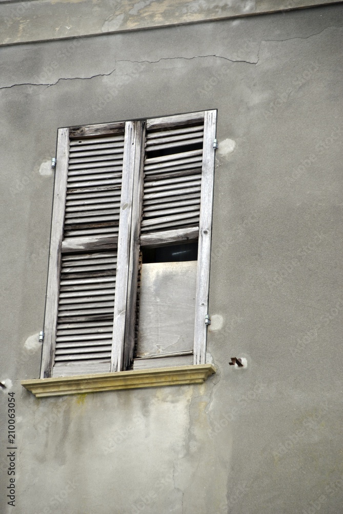 old damaged windows