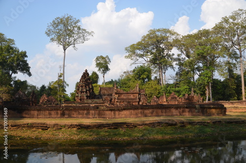 Banteay Srei angkor cambodia ancient sculpture relief © Сергей Кошевой