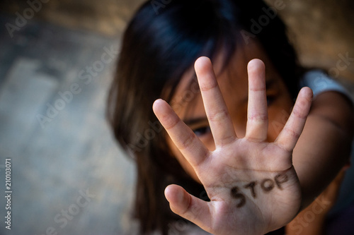 Quadro su tela Trafficking in human beings, Human trafficking